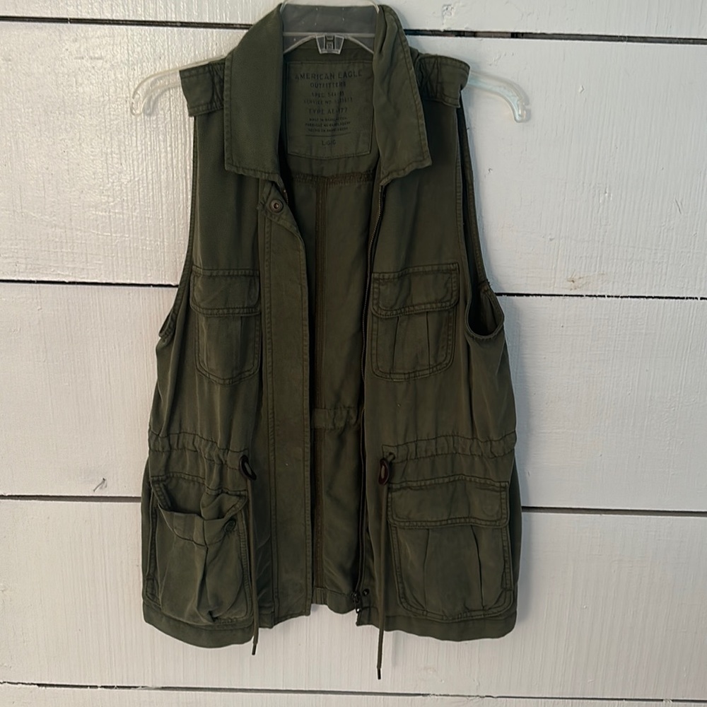 American Eagle Army Green Vest Large